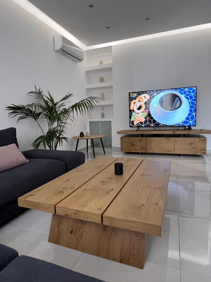 Modern Apartment Close To Airport With Gym And Bbq Kandiye Dış mekan fotoğraf