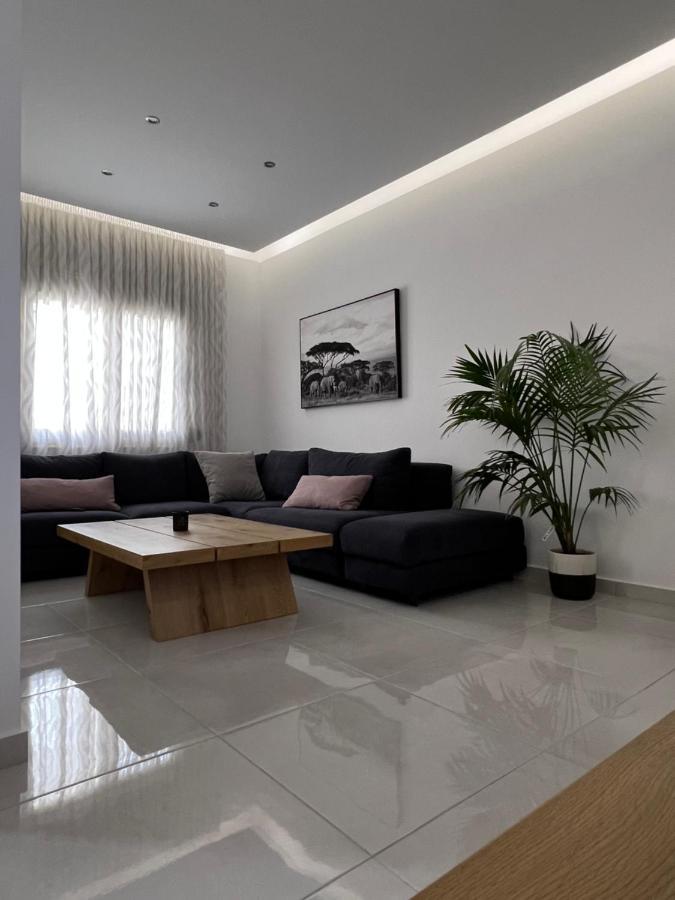 Modern Apartment Close To Airport With Gym And Bbq Kandiye Dış mekan fotoğraf